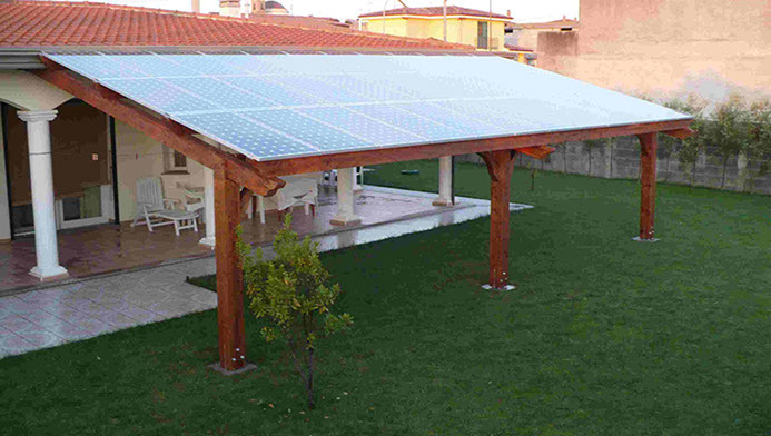 Strutture in legno con fotovoltaico